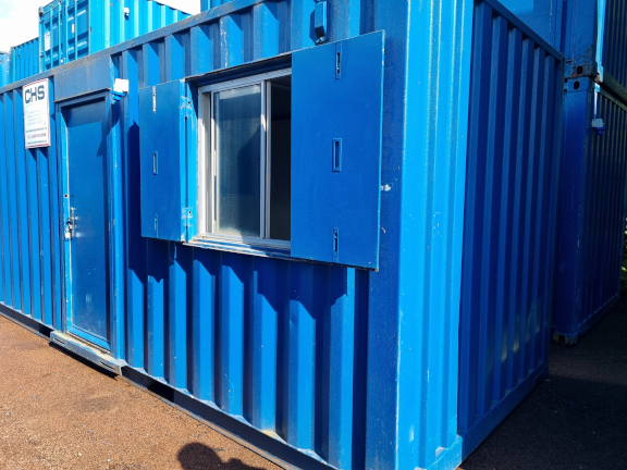 A 20 x 8ft Office Unit in Ex-Hire Fleet condition, located in Glasgow