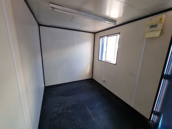 A 20 x 8ft Office Unit in Ex-Hire Fleet condition, located in Glasgow