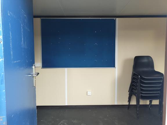 A 20 x 8ft Canteen Unit in Ex-Hire Fleet condition, located in Glasgow (Blochairn)