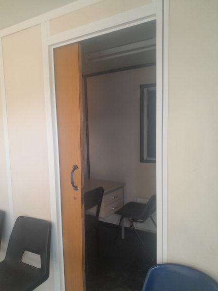A 26 x 10ft Static Welfare Unit in Ex-Hire Fleet condition, located in Glasgow